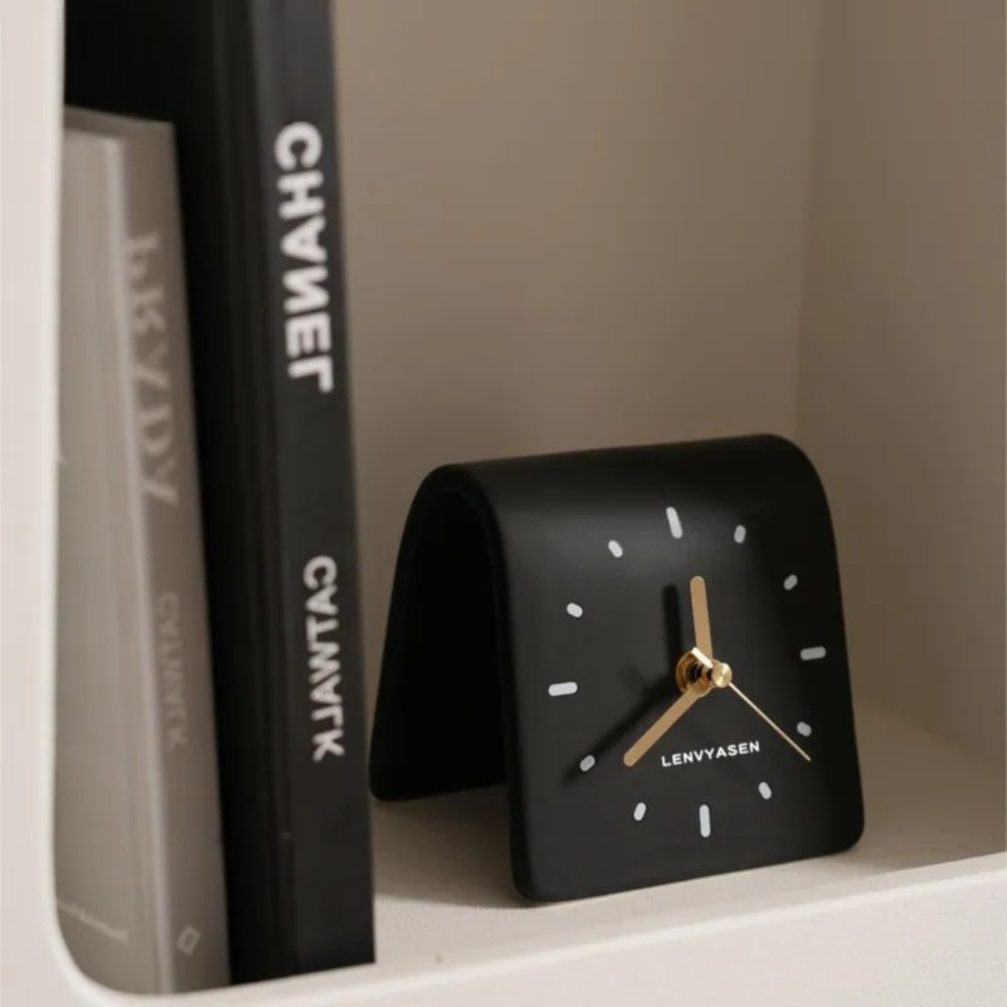 Maqiato | Ceramic Square Desk Clock