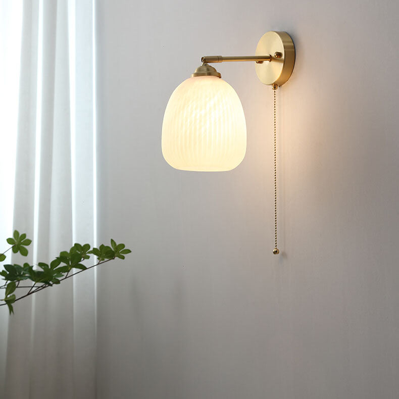 Maqiato | Contemporary Glass & Brass Wall Light
