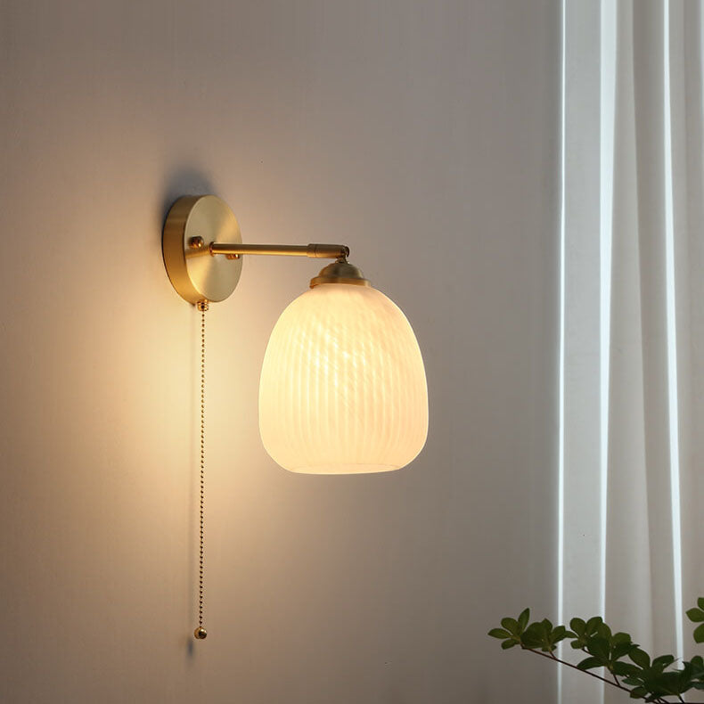 Maqiato | Contemporary Glass & Brass Wall Light