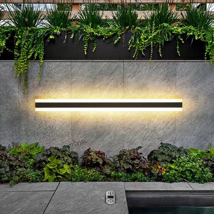 Maqiato | Weather-Resistant Outdoor Wall Lamp