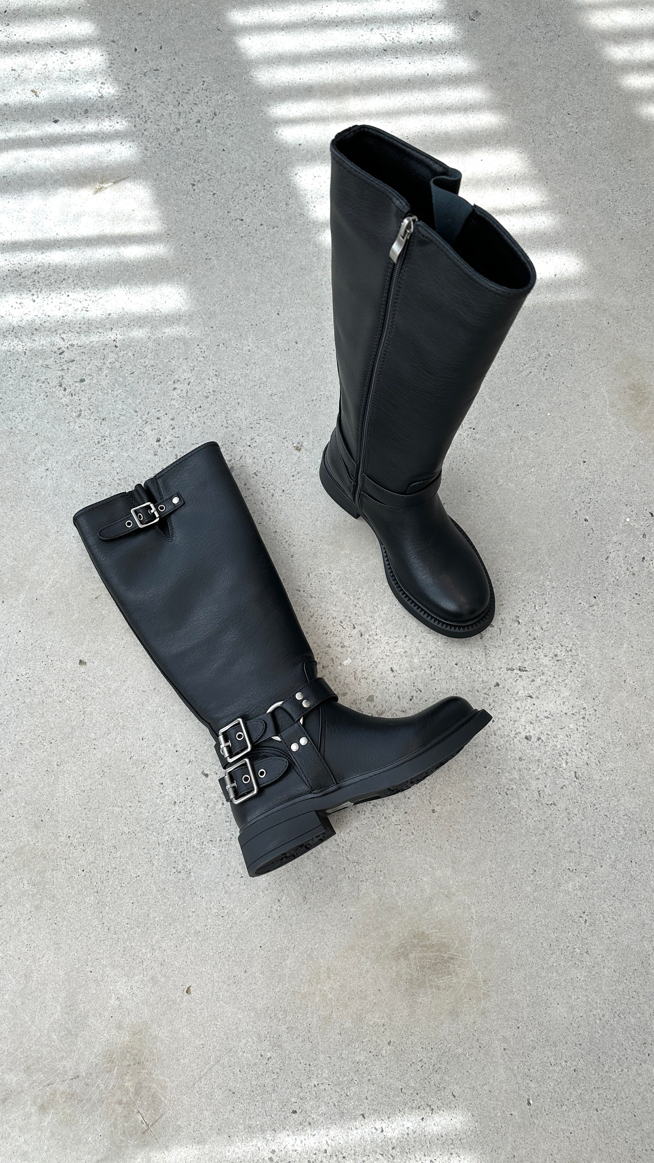 Maqiato | Women's Black Combat Boots