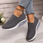 Maqiato | Women's Cushioned Wedge Slip-On Sneakers