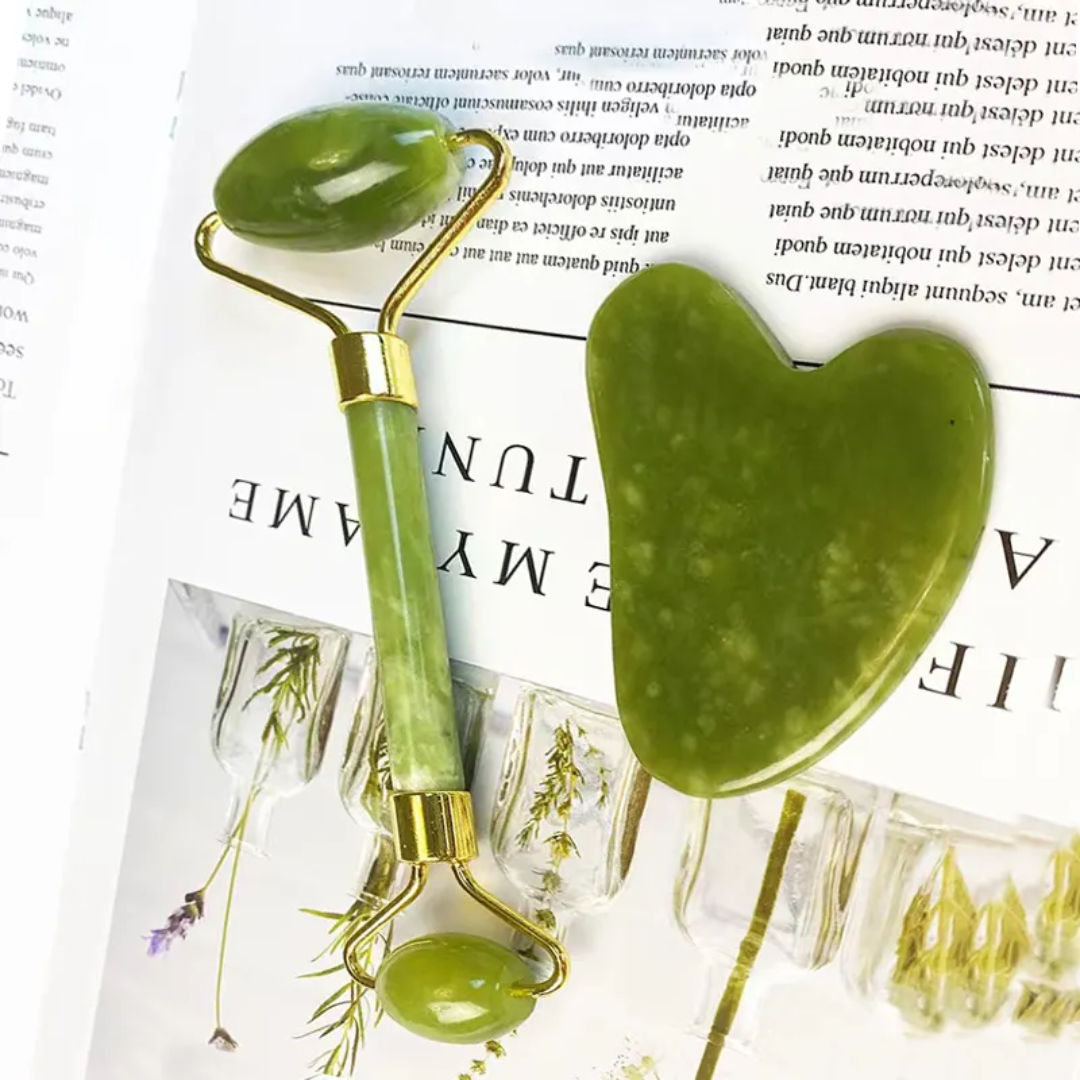 Maqiato | Women's Gua Sha & Jade Roller Set
