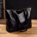 Maqiato | Women's Leather Shoulder Bag in Black