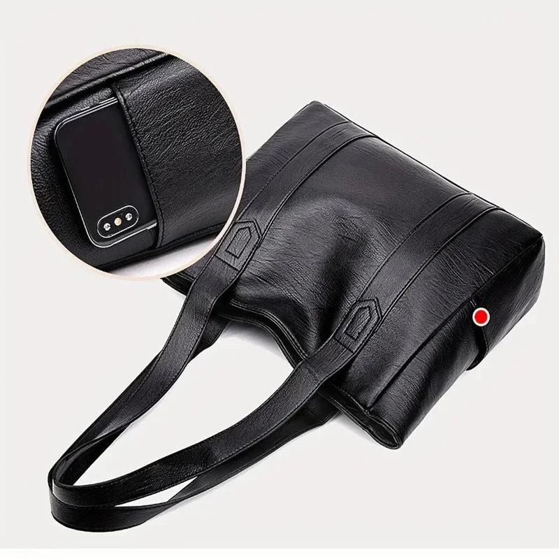 Maqiato | Women's Leather Shoulder Bag in Black
