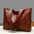 Maqiato | Women's Leather Shoulder Bag in Black