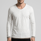 Maqiato | Lightweight long sleeved shirt with V-neck design