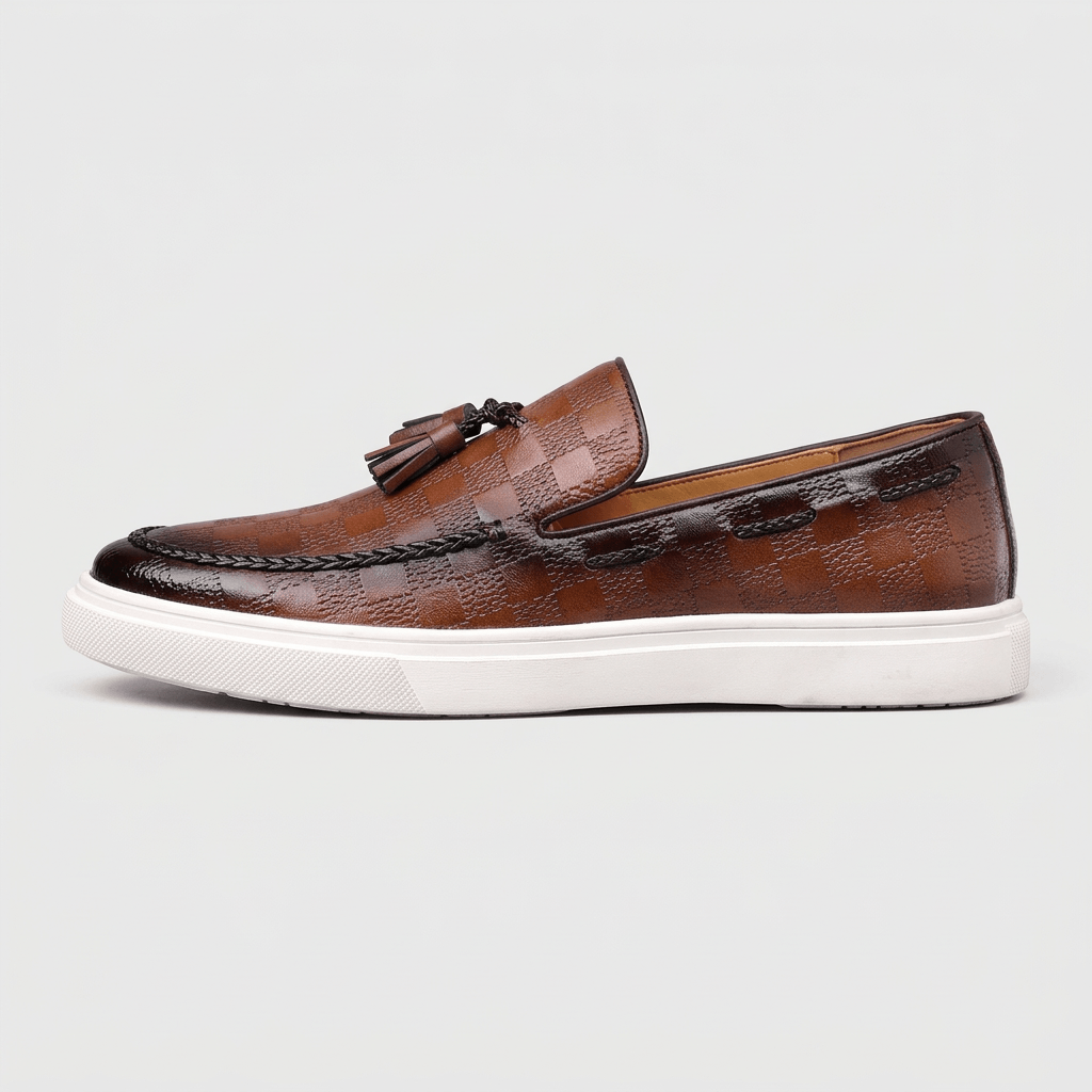 Maqiato | Embossed texture loafers with tassel detail